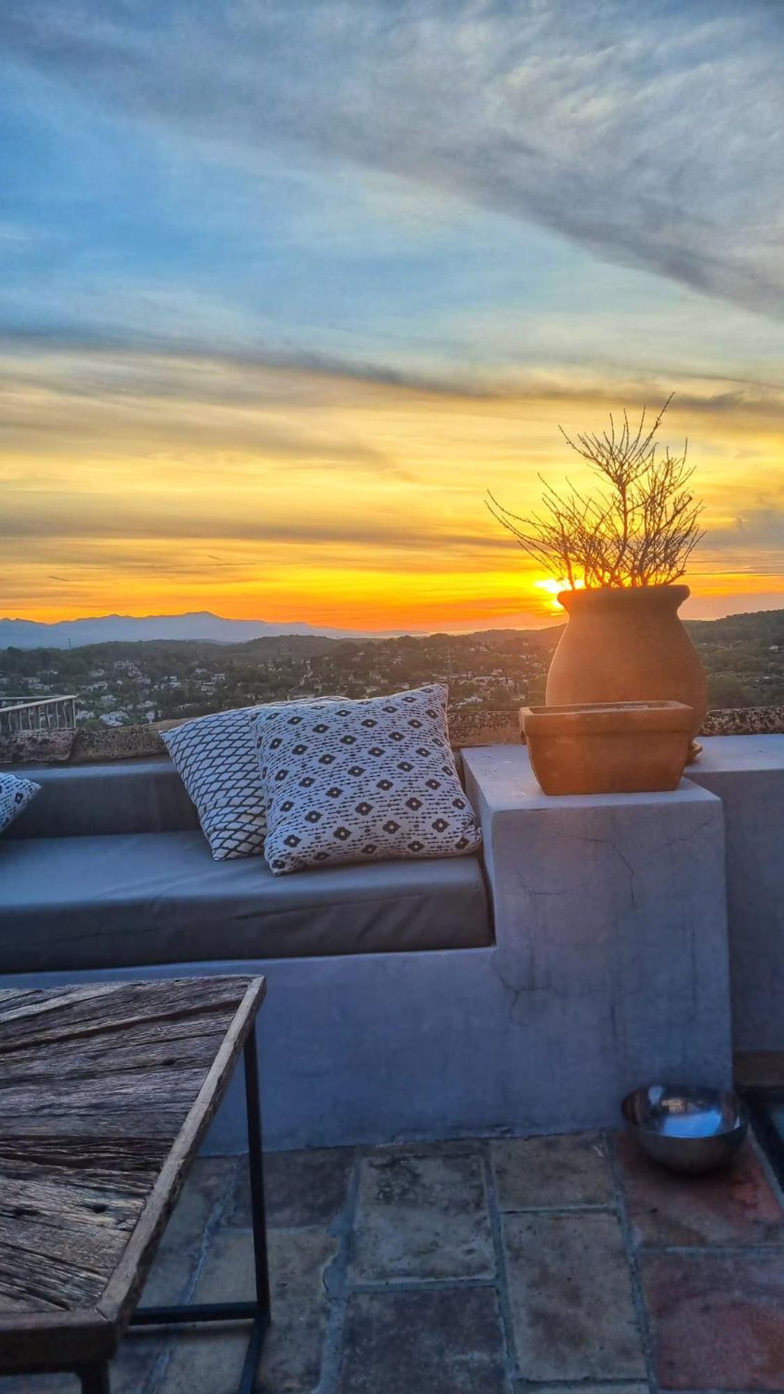 Townhouse Mougins In The Old Village, Fantastic View, Sea And Mountains Luaran gambar